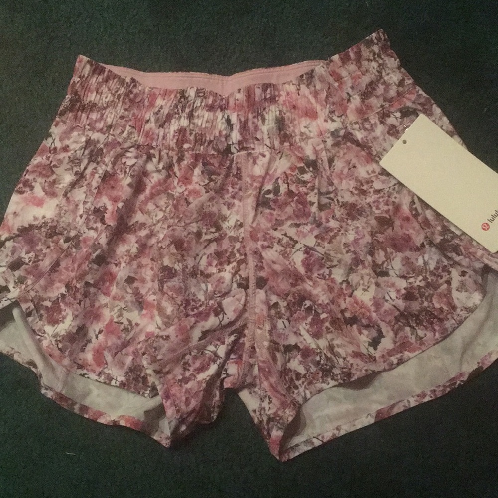 Lululemon Tracker Short V